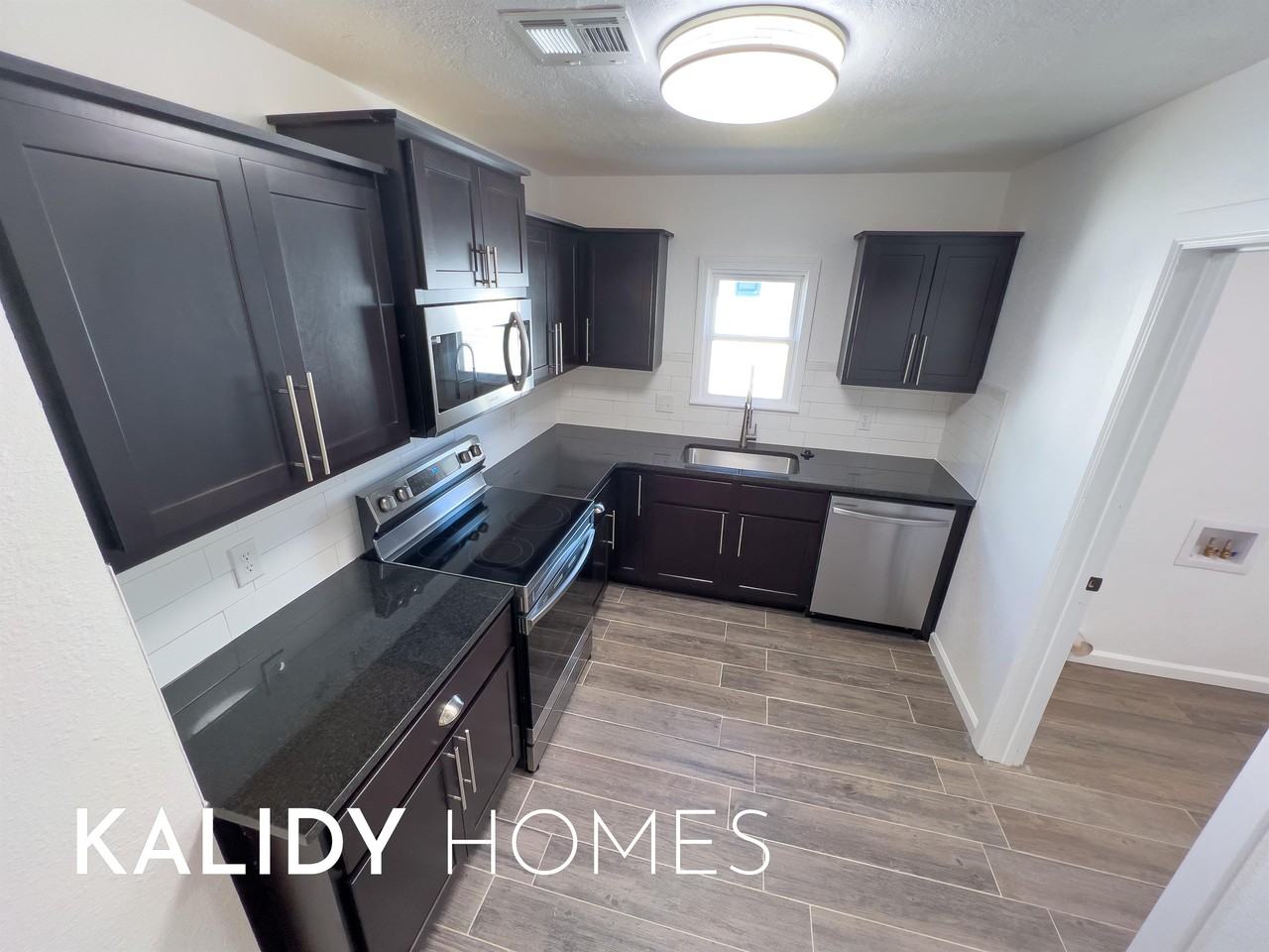 3504 N Westmont St #1 - Photo 2 of 24