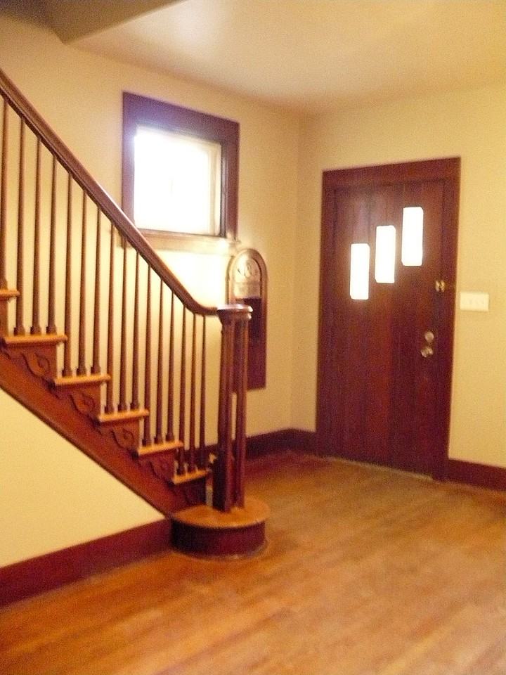 179 1/2 Saint Joseph Street - Photo 3 of 6