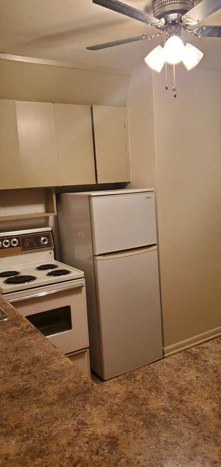 396 Stradbrook - Photo 3 of 5