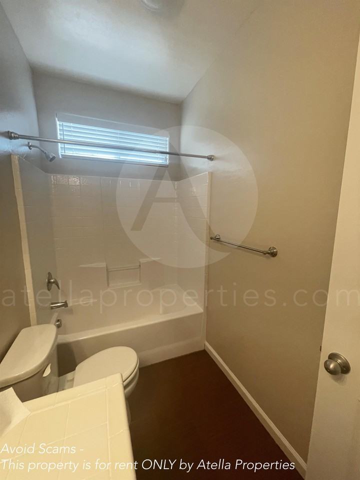 2859 S Oakhurst Ct #1 - Photo 6 of 15