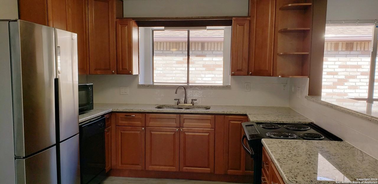9210 Fishers Hill San Antonio, TX 78240 #1 - Photo 5 of 18