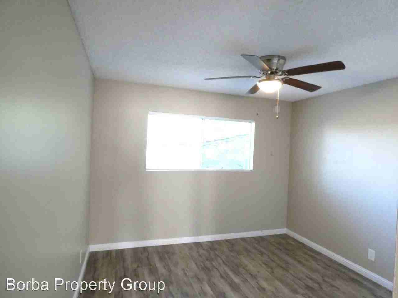 522 E 20th Street - Photo 2 of 10