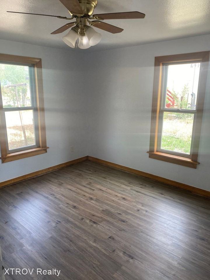 S Maple - Photo 2 of 4