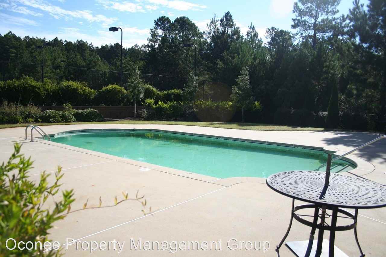 1010 Azalea St - Photo 3 of 13