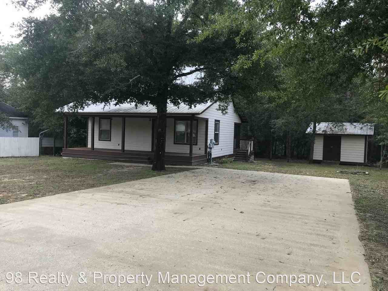245 Pine St - Photo 3 of 27