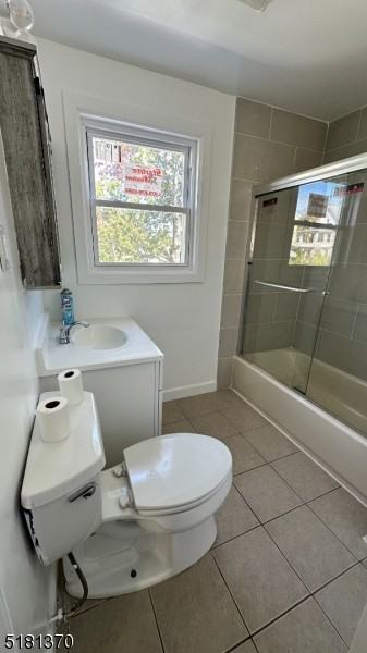 32 Brown Ave #2ndFL - Photo 3 of 13