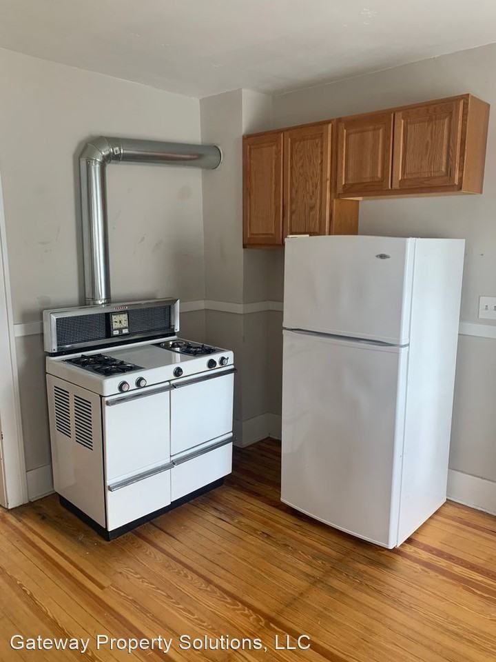 58 GRAY ST. AMSTERDAM, NY 12010 P & R Enterprises of NY, LLC - Photo 2 of 9