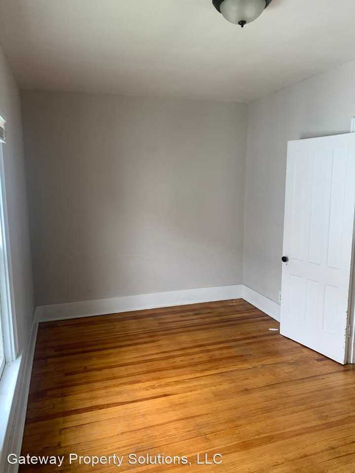 58 GRAY ST. AMSTERDAM, NY 12010 P & R Enterprises of NY, LLC - Photo 3 of 9