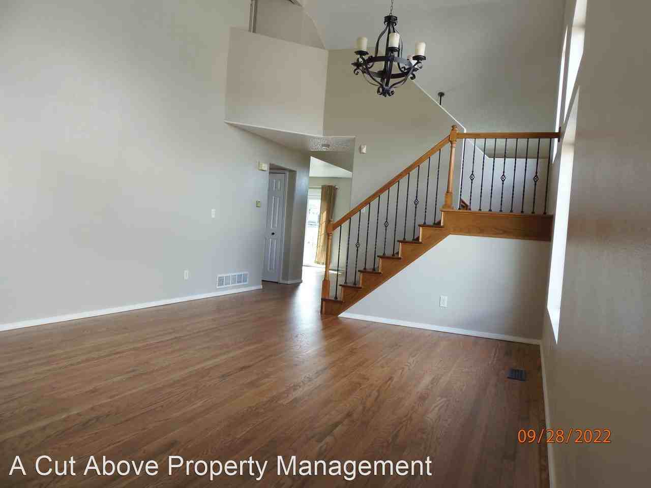 6742 Mcewan St - Photo 3 of 24
