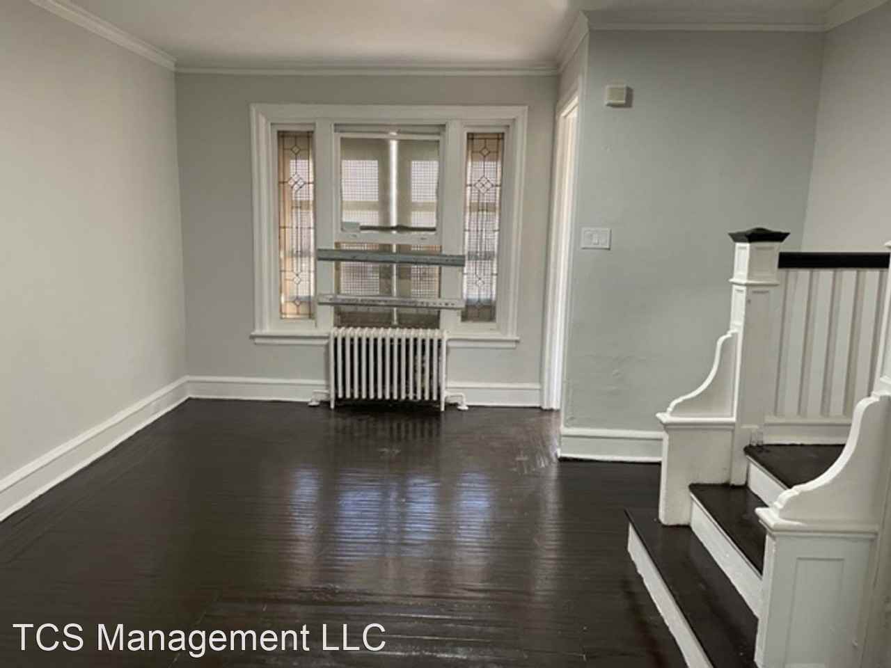 334 N Redfield St - Photo 2 of 12
