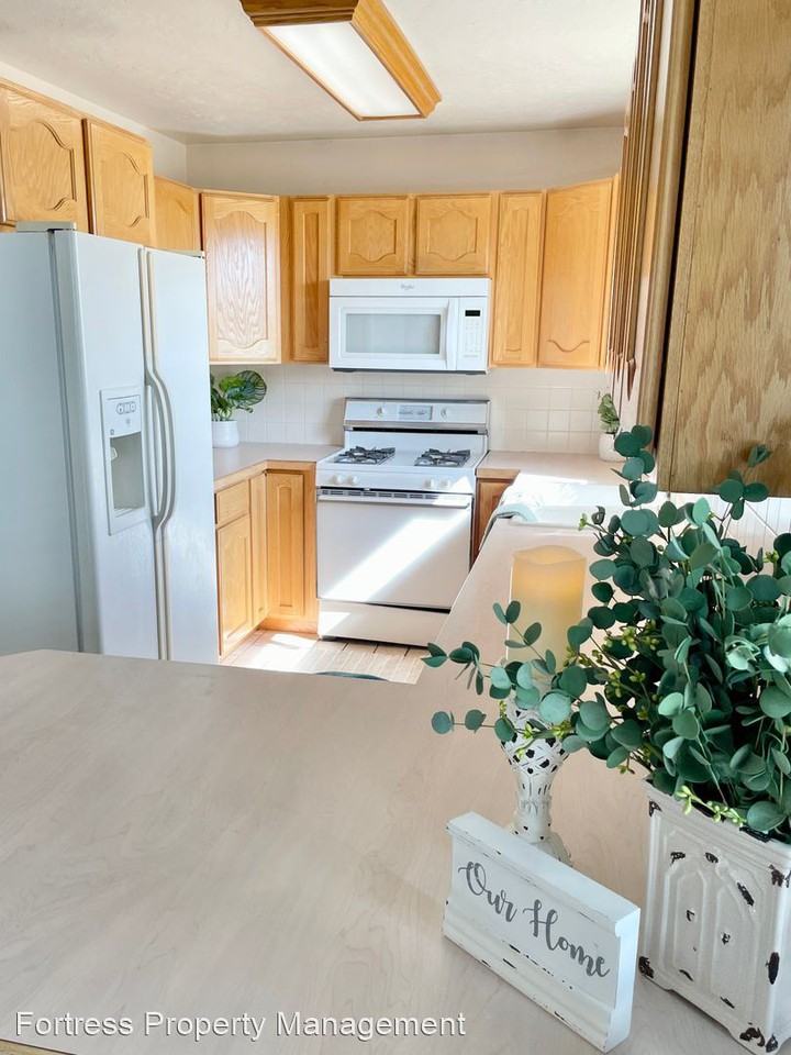 863 N Harrisville Rd Apartments in Harrisville, Harrisville, UT 84404