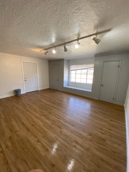 4620 Emory Rd - Photo 3 of 7