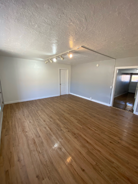 4620 Emory Rd - Photo 4 of 7