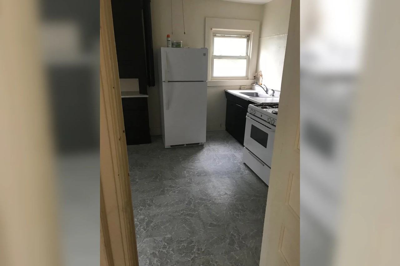 201 W Yates St - Photo 3 of 4