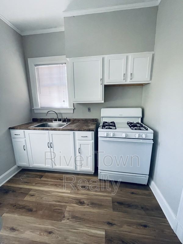 3579 Watauga Ave Rear #3581 - Photo 3 of 14