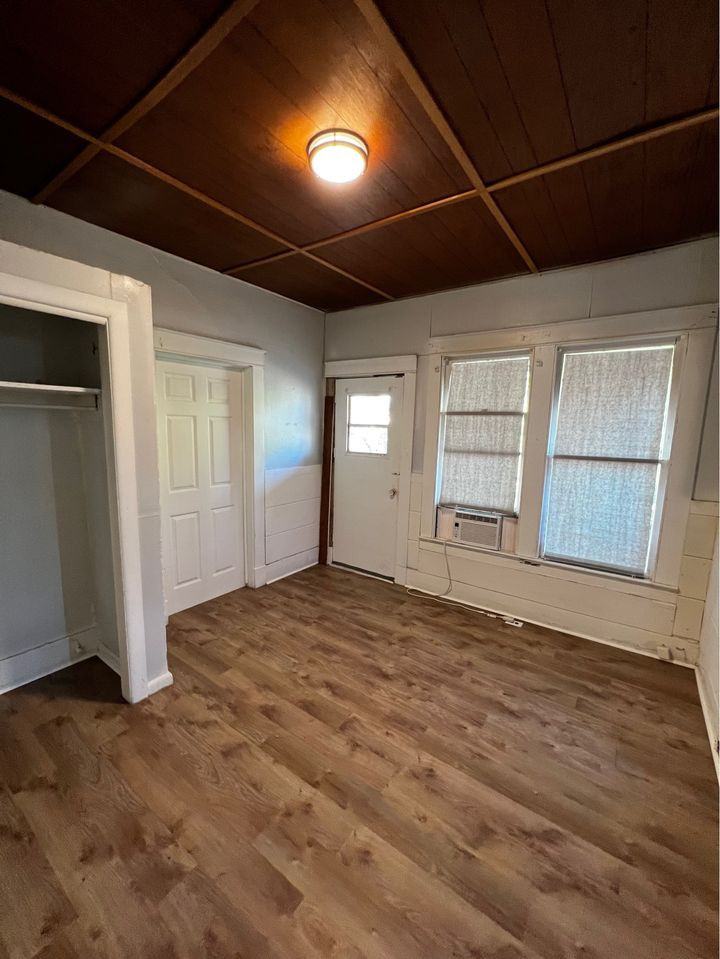 212 S Porter Ave #214-3 - Photo 2 of 4