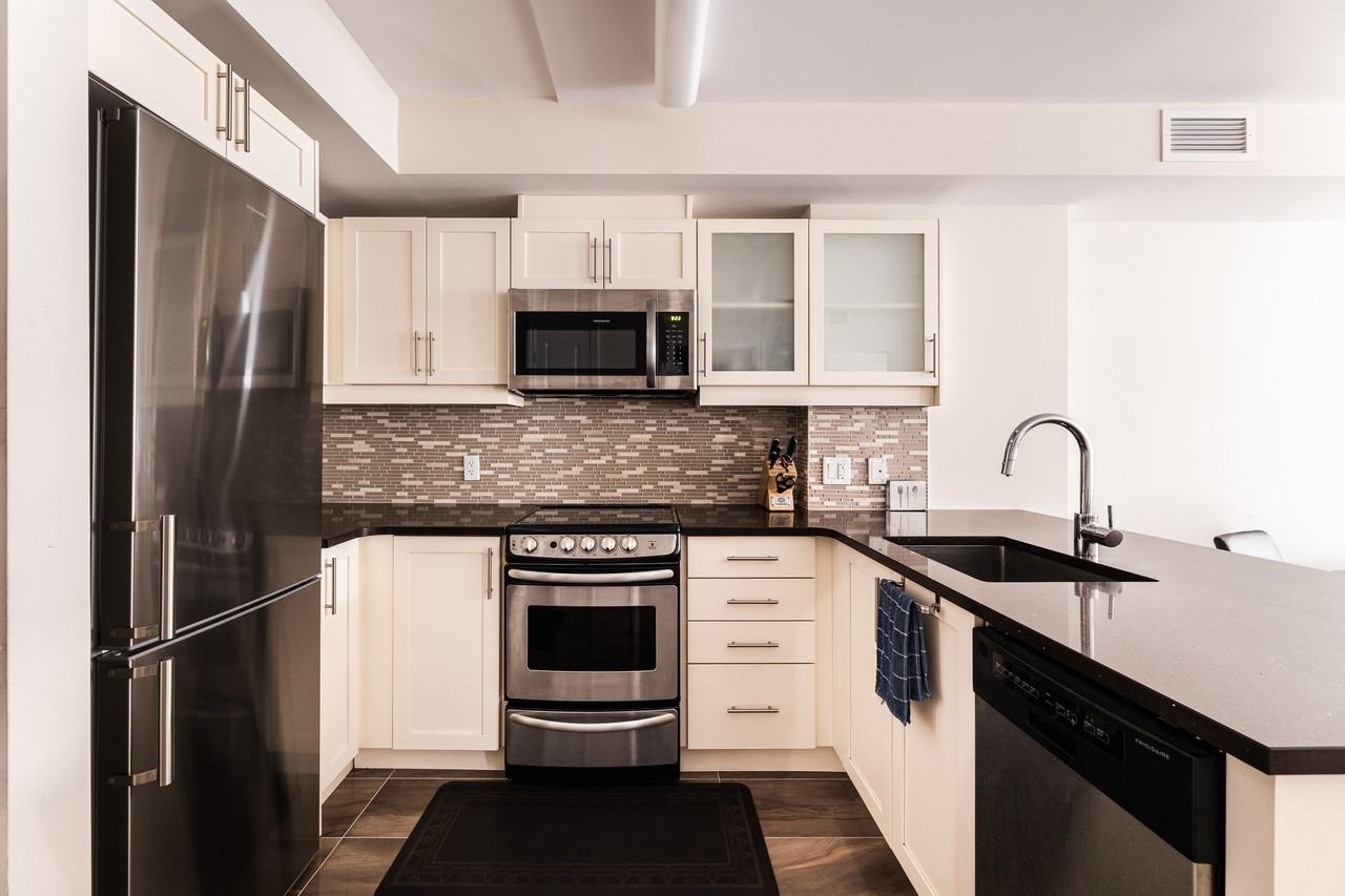 195 Besserer Street #2106 - Photo 3 of 32