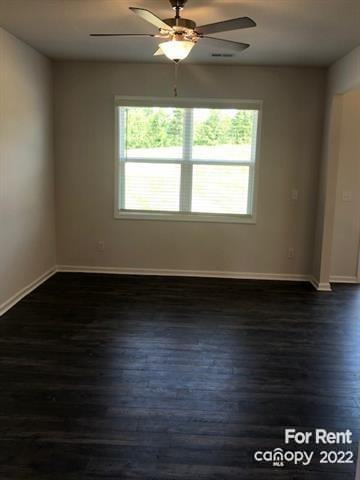 3914 Townes Blvd - Photo 3 of 16