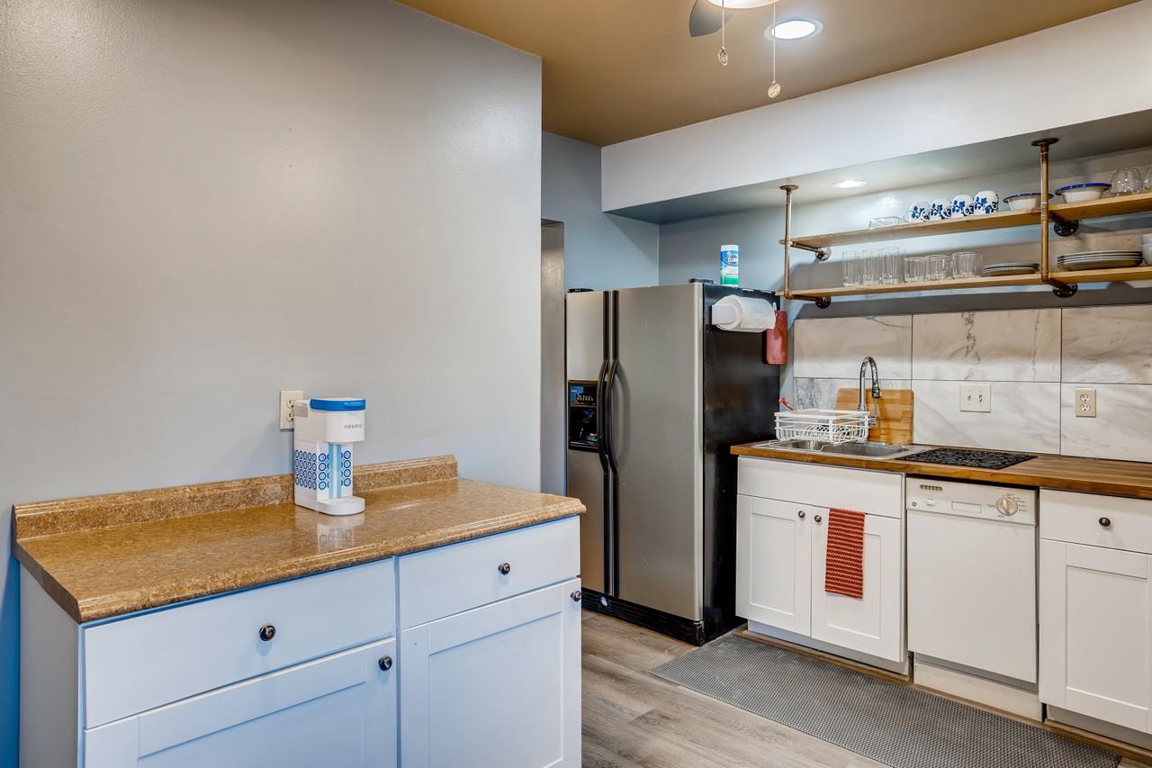 836 Galapago St #1 - Photo 6 of 42