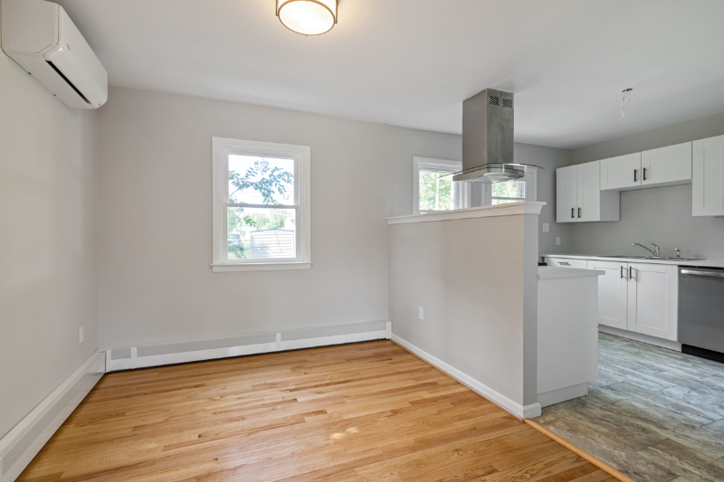 707 Fairview Avenue - Photo 6 of 27