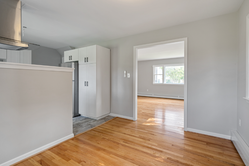 707 Fairview Avenue - Photo 7 of 27