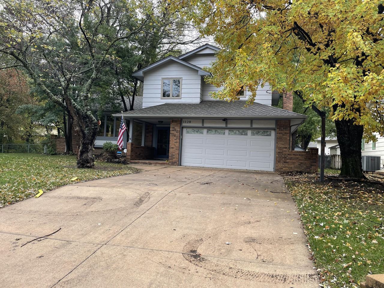 1120 E James St #1 - Photo 3 of 40