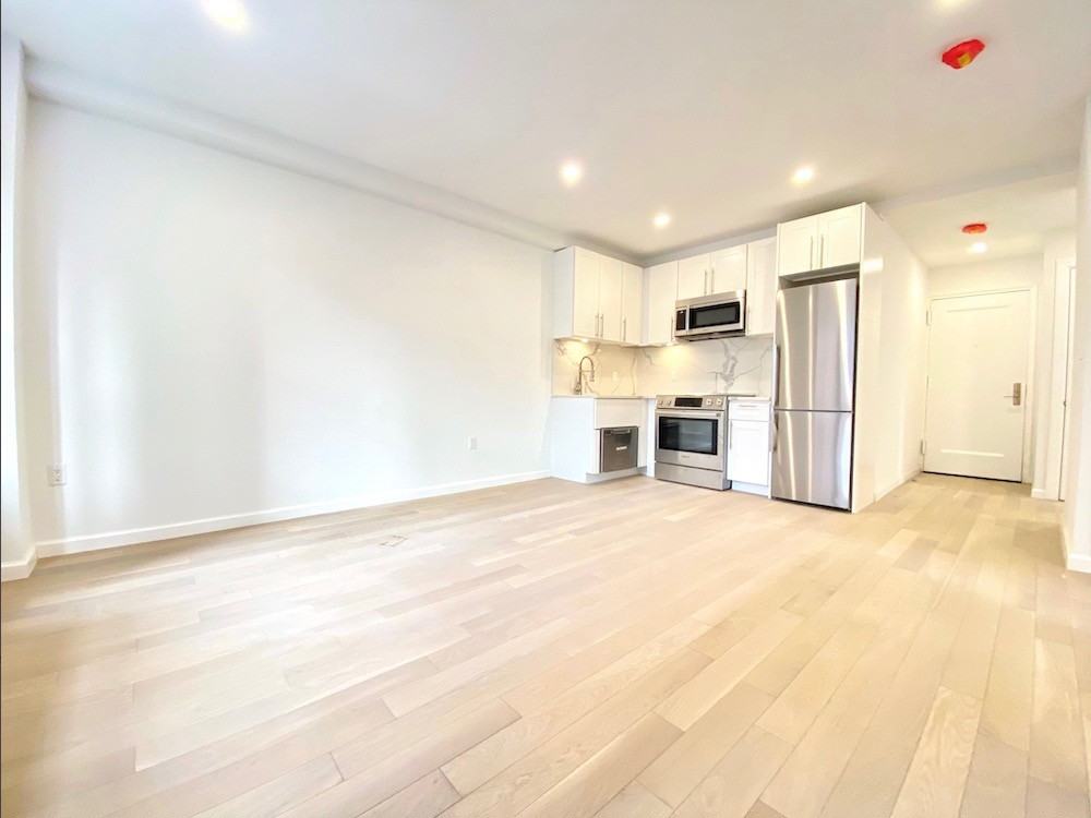 Lexington Ave & E 47th St #5B - Photo 2 of 15