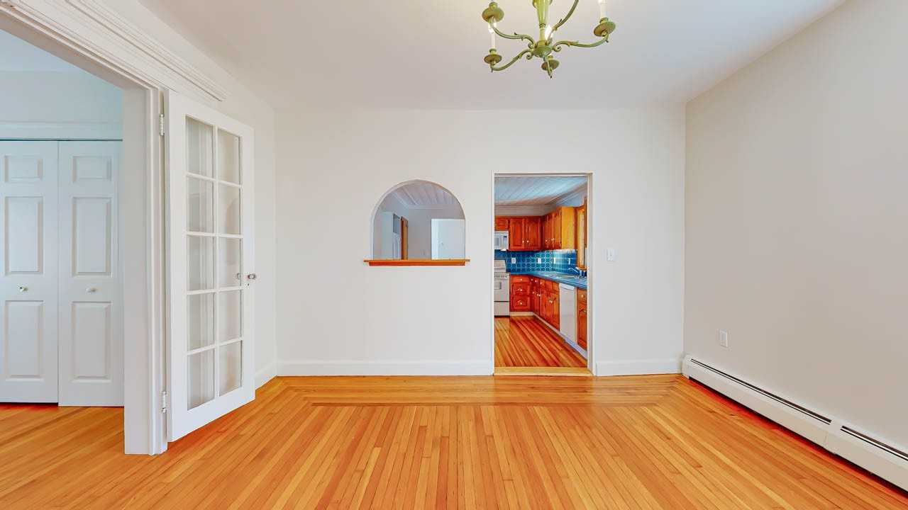 567 Abeel St - Photo 2 of 37