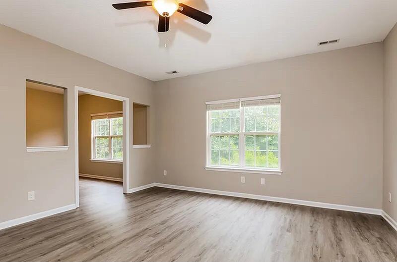 8318 Knapp Ct - Photo 3 of 15