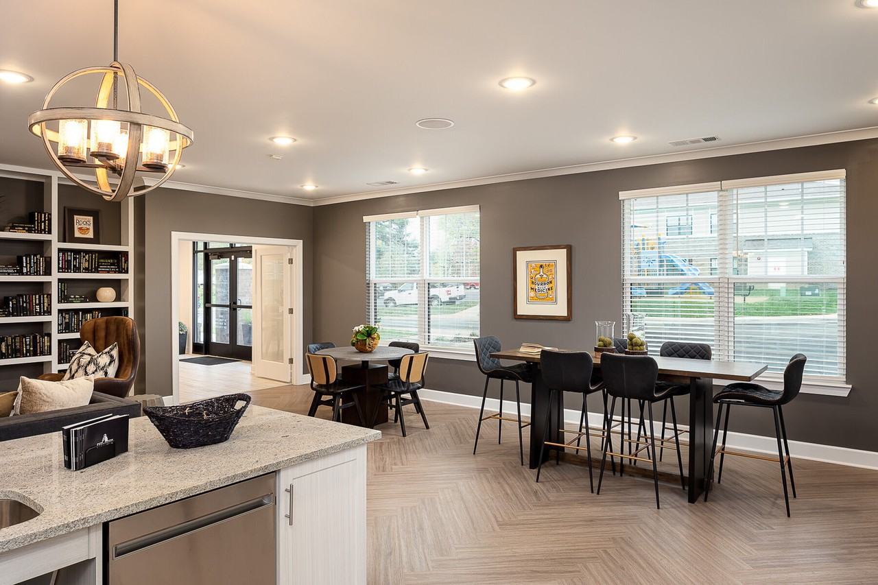 Frontgate Apartments 7400 Snow Bend Ave, Louisville, KY 40228 Zumper