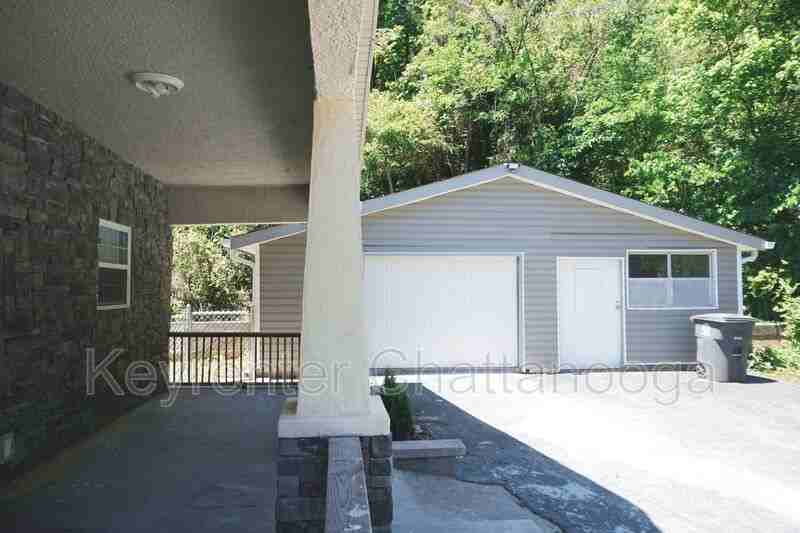 321 Hillsview Dr - Photo 3 of 21