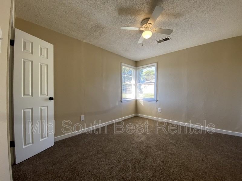 803 W Levi Rd - Photo 6 of 8