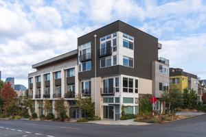 featured image of 1626 East Yesler Way