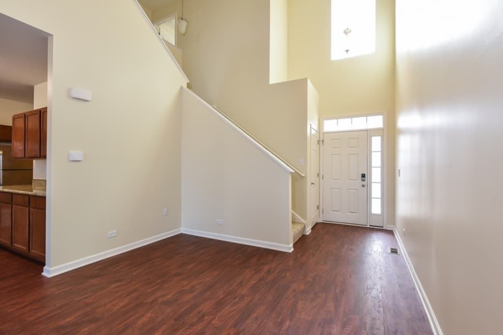 528 Fort Clatsop Ct - Photo 2 of 19