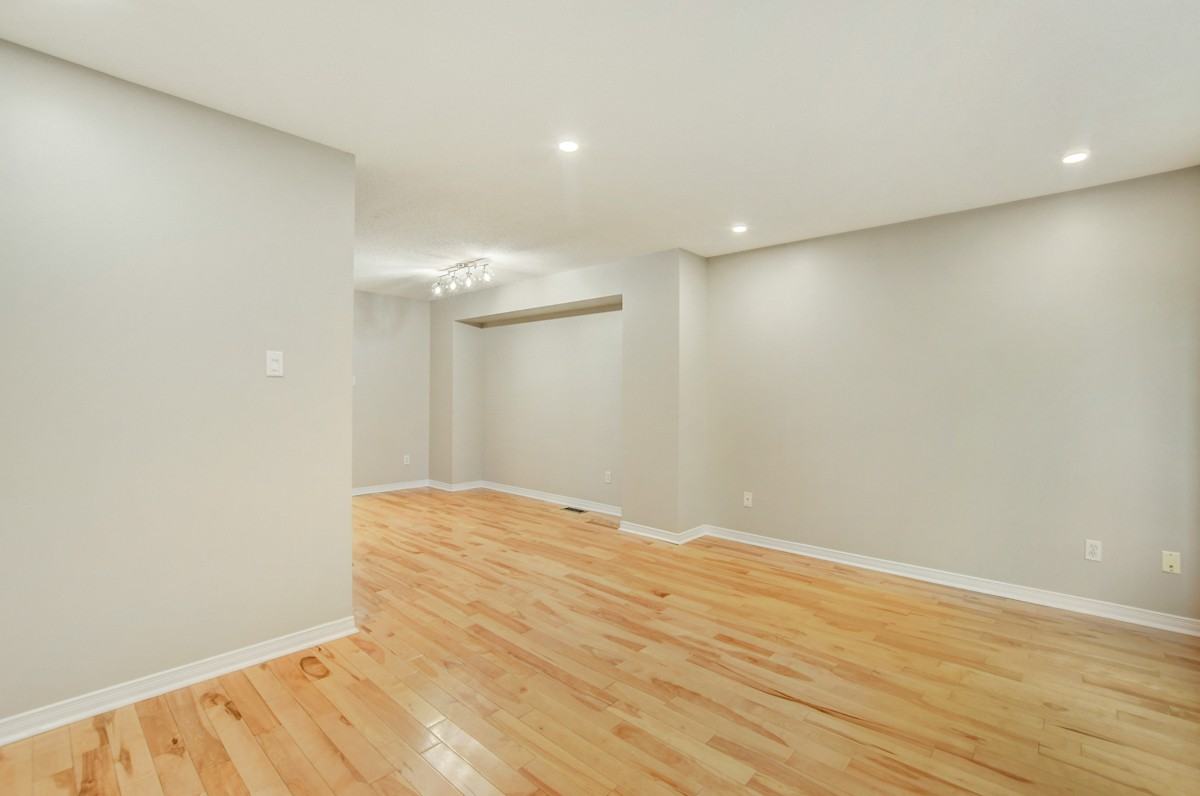 10 Hintonburg Place Apartments 10 Hintonburg Pl, Ottawa, ON K1Y 4W6