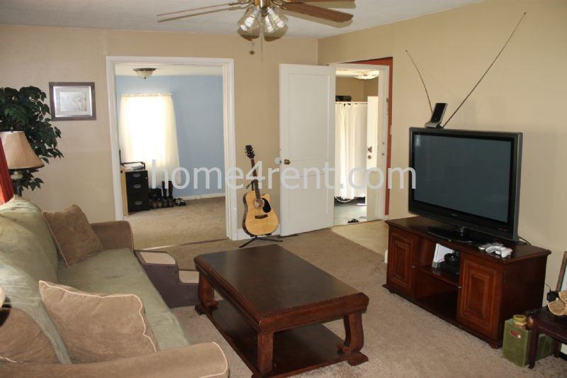 7711 Robinson St - Photo 2 of 13