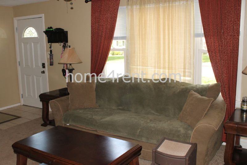 7711 Robinson St - Photo 3 of 13