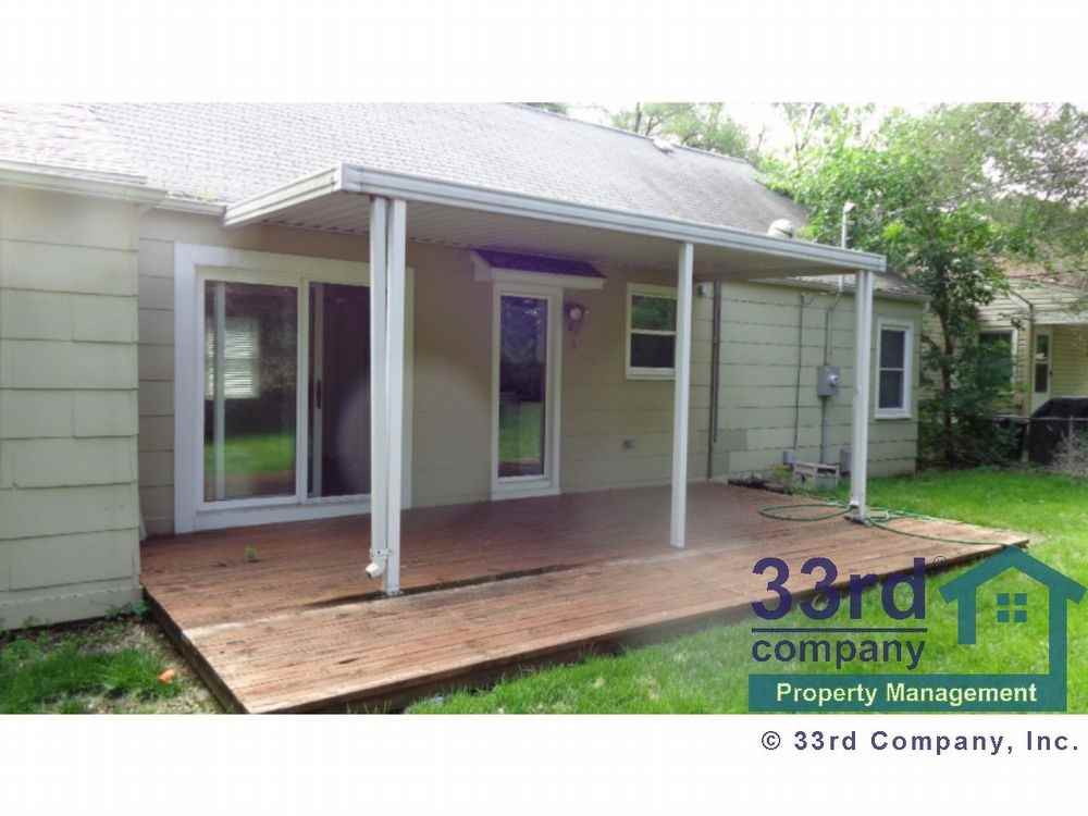 5320 Rosewood St - Photo 2 of 17