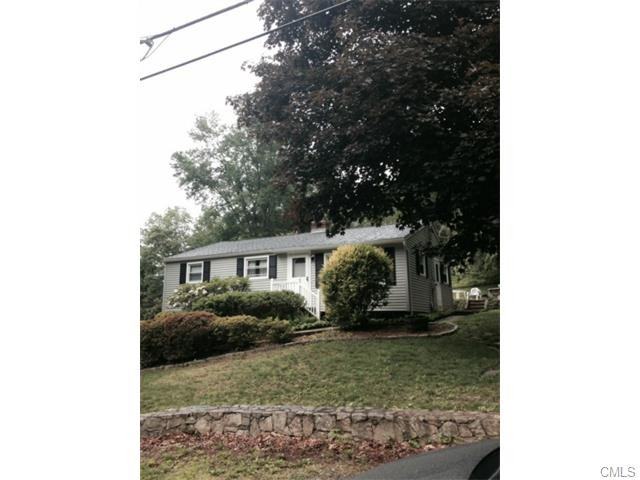 17 Pine Tree Rd - Photo 2 of 15