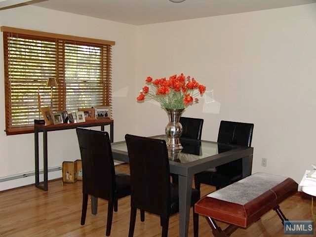 29 Cleveland Ave - Photo 3 of 3