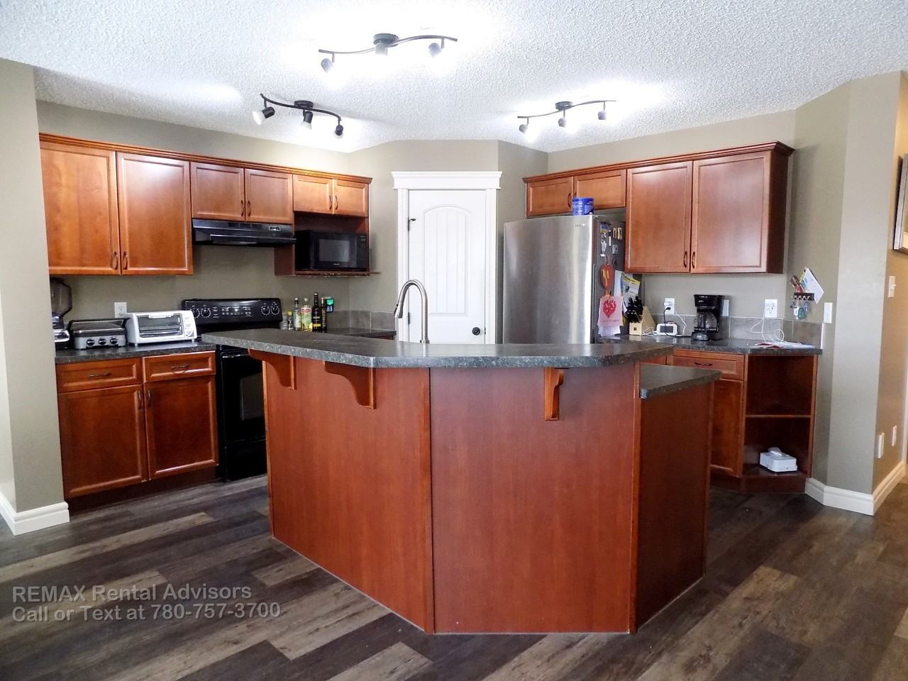 6 Boxwood Bend - Photo 3 of 25