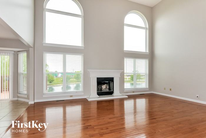 1217 Briarchase Dr - Photo 3 of 15