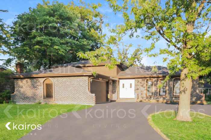 3443 Somerset St - Photo 2 of 19