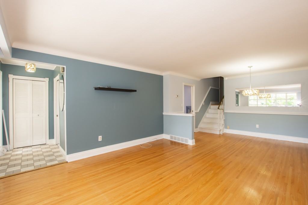 34 Leaside Drive - Photo 3 of 20