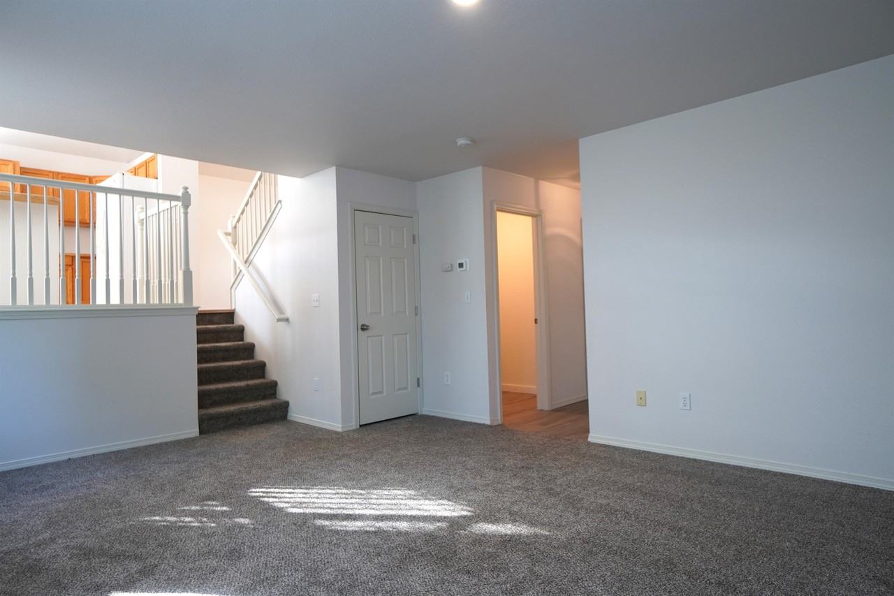 7527 W Lamplighter St #1 - Photo 3 of 32