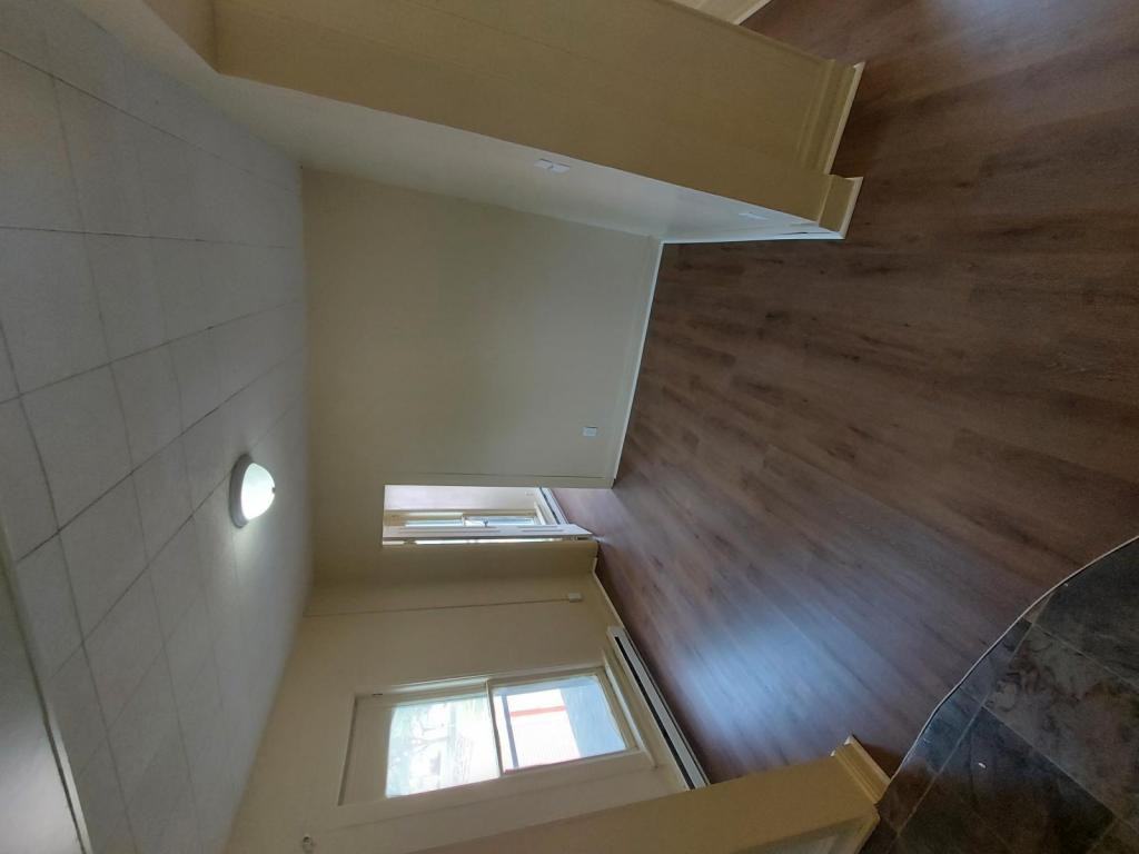 715 Bower St - Photo 3 of 10