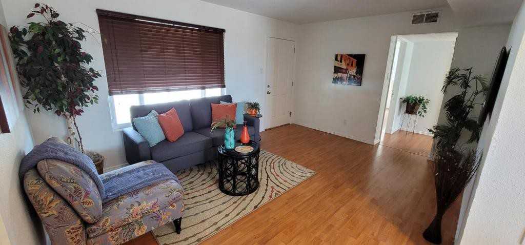11100 Love Ave Ne - Photo 2 of 15