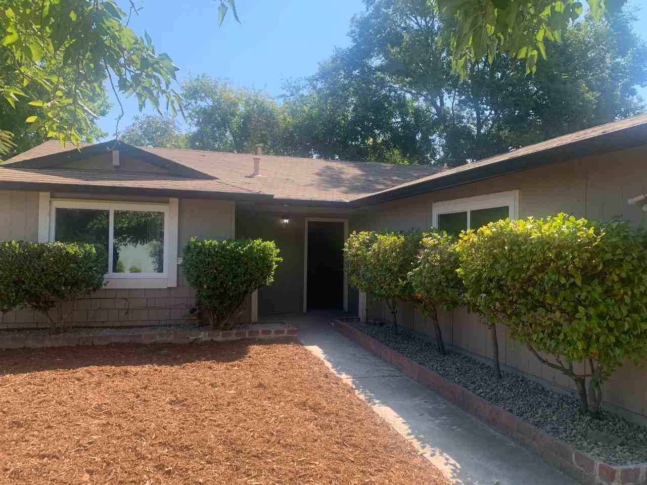 6720 Donerail Dr - Photo 2 of 17