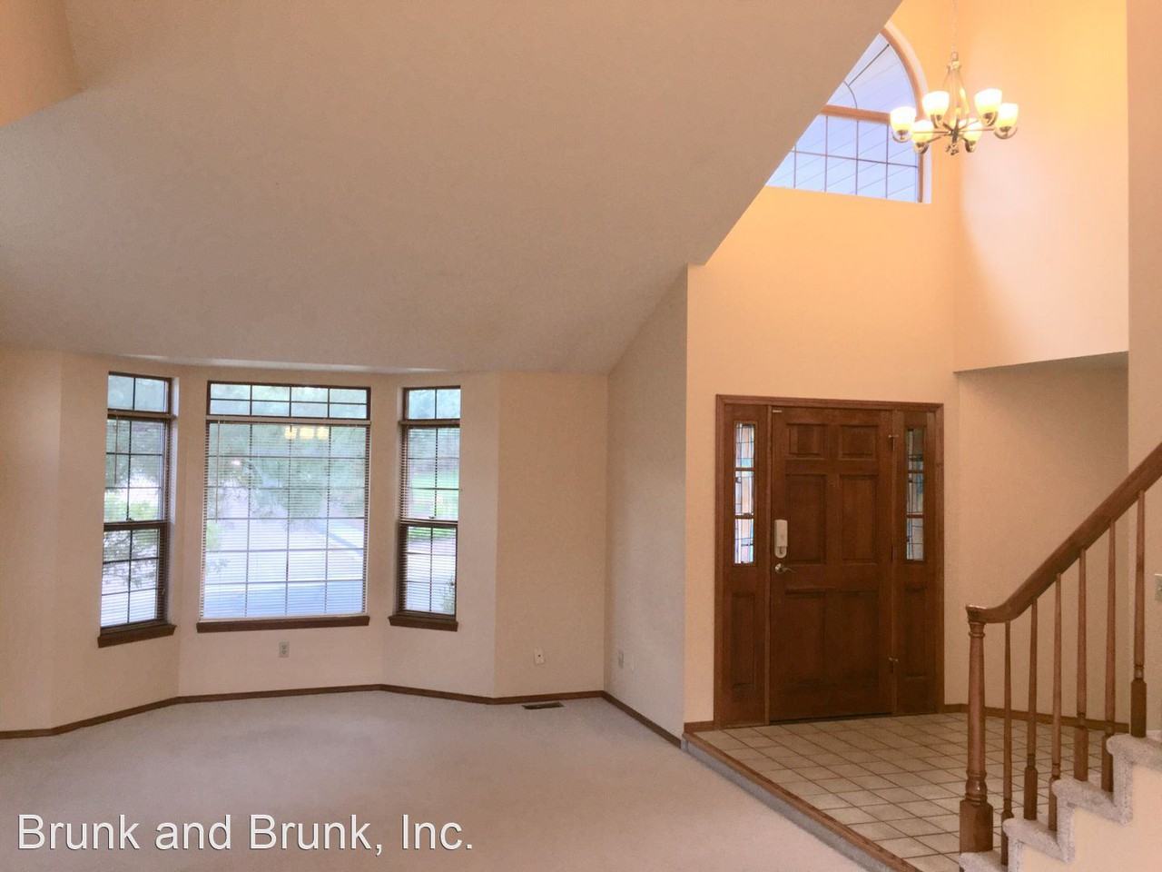 2340 Kittridge Ave - Photo 3 of 34