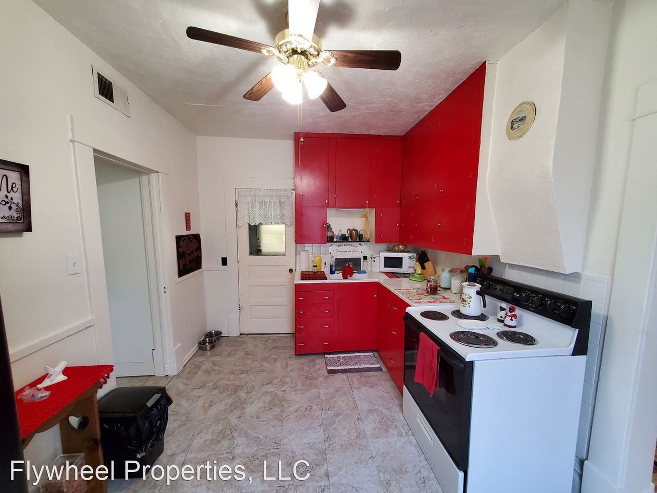 817 Webster St - Photo 2 of 23